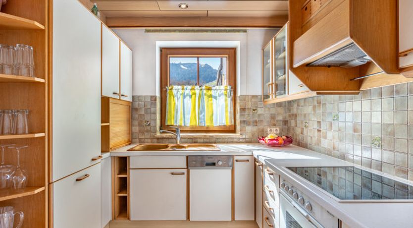 Photo of Lisa's Perle