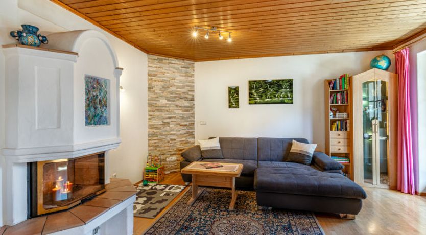 Photo of Lisa's Perle