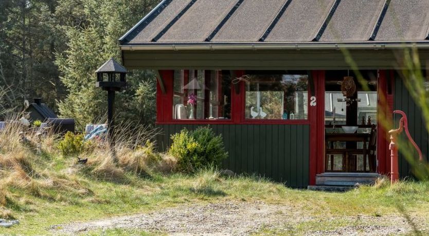 Photo of "Nimrod" - 800m from the sea