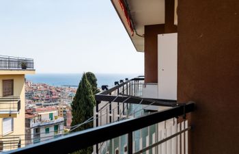 Seaview, Modern Apartment Holiday Home