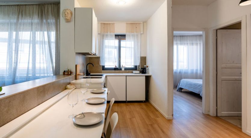 Photo of Seaview, Modern Apartment