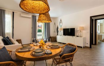 Maestrale Apartment 4 Holiday Home