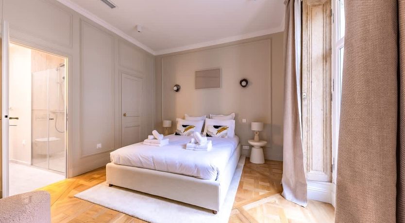 Photo of The Jewel of Paris