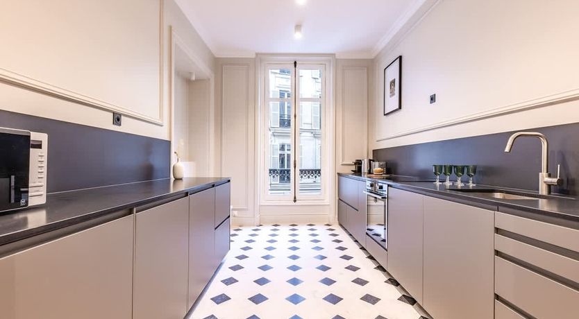 Photo of The Jewel of Paris