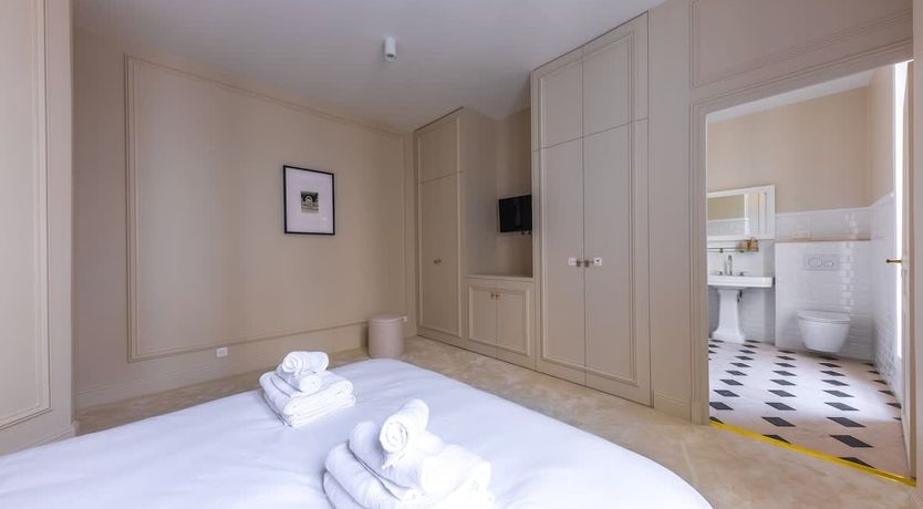 Photo of The Jewel of Paris