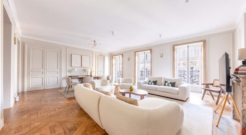 Photo of The Jewel of Paris