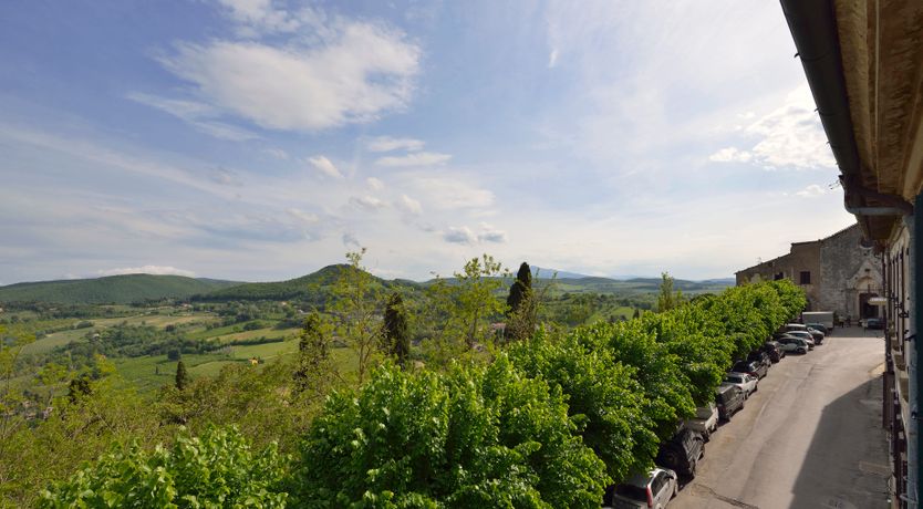 Photo of The Ruby Rose