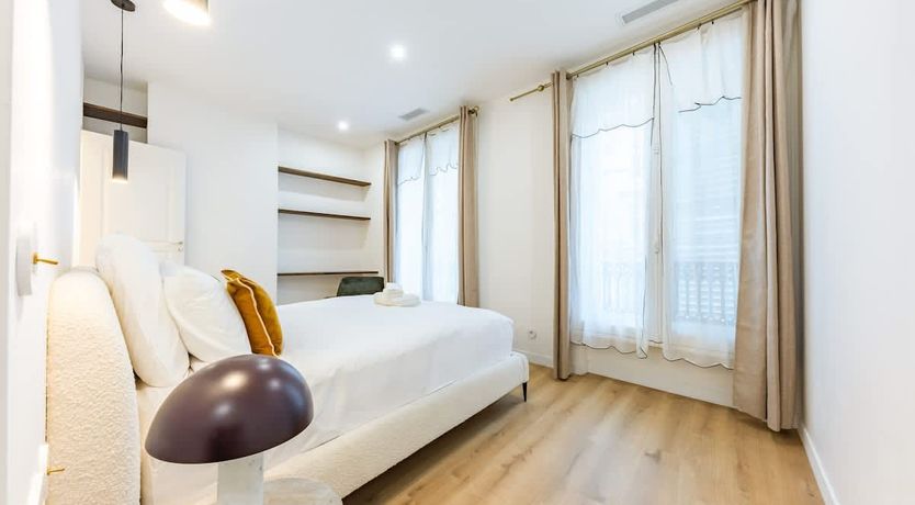 Photo of Lumière Parisienne