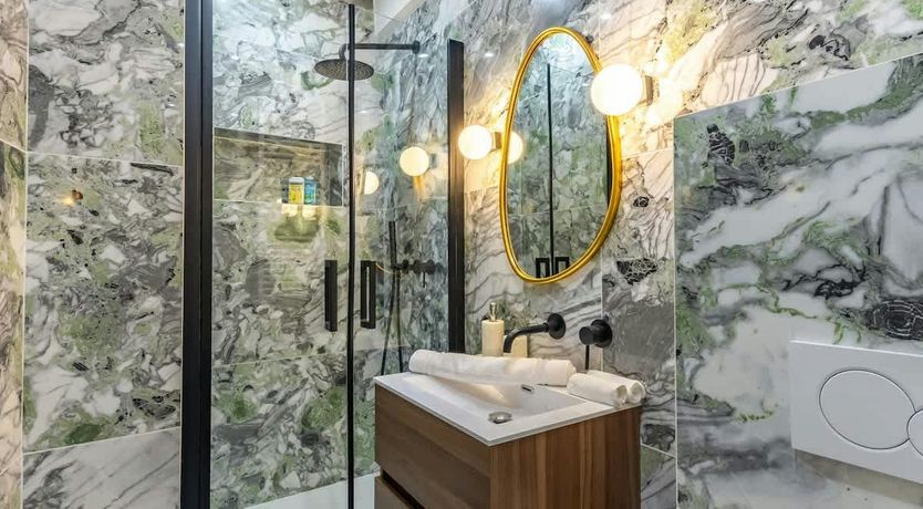 Photo of Lumière Parisienne