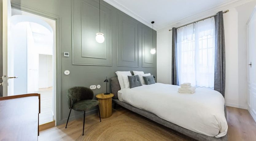 Photo of Lumière Parisienne