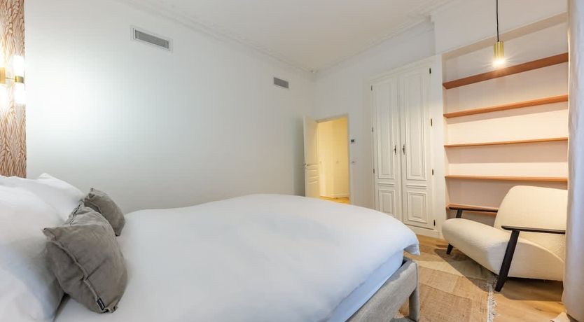 Photo of Lumière Parisienne