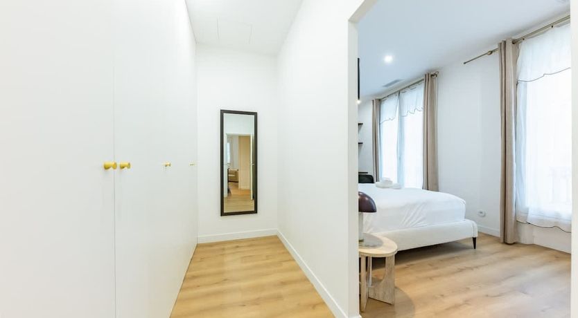 Photo of Lumière Parisienne