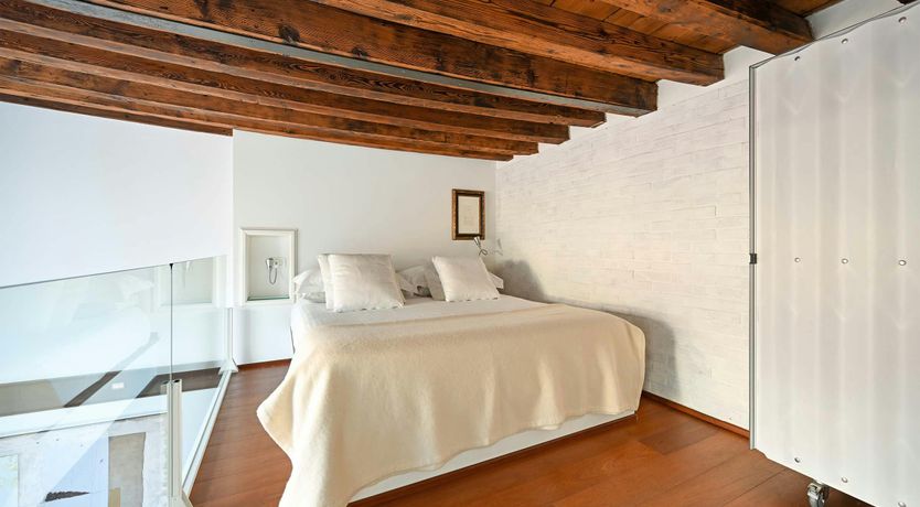 Photo of Canalside Delight