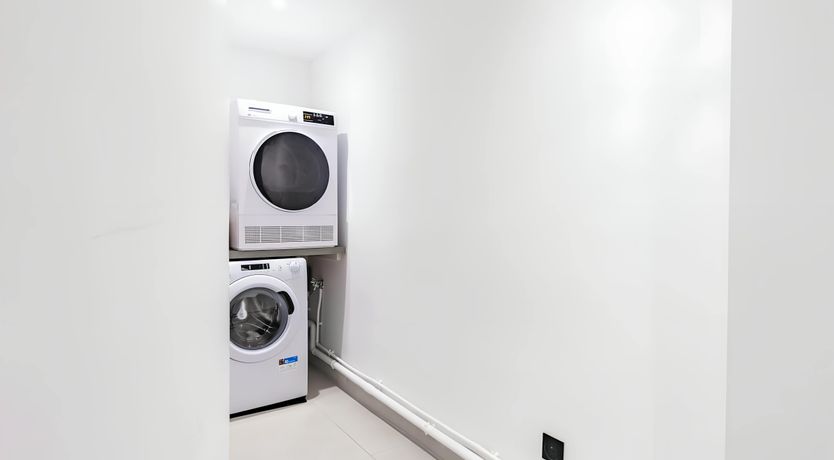 Photo of Madeleine Moment