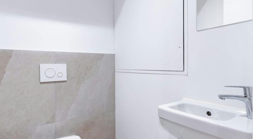 Photo of Madeleine Moment