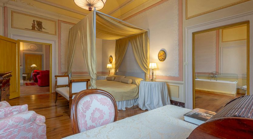 Photo of The Chianti Moon