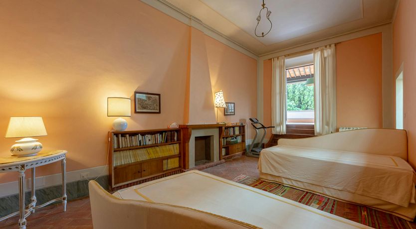 Photo of The Chianti Moon