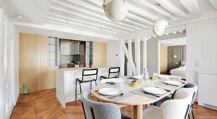 Photo of The Parisian Elegance