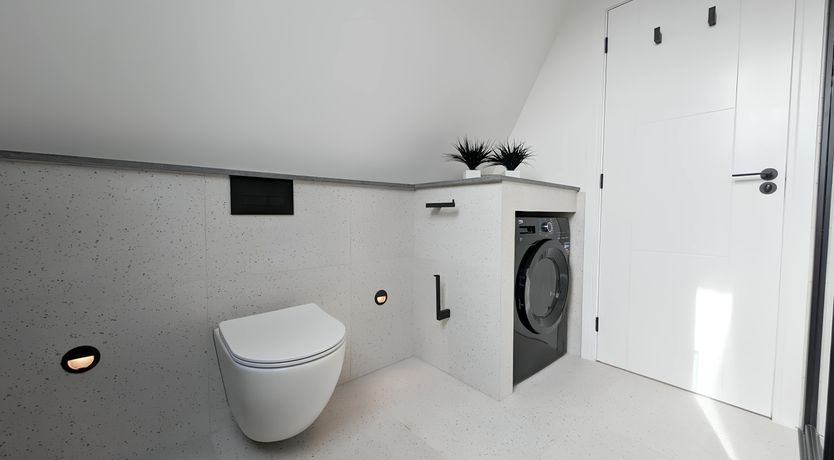 Photo of Sleek & Sharp