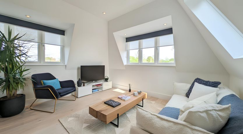 Photo of Sleek & Sharp