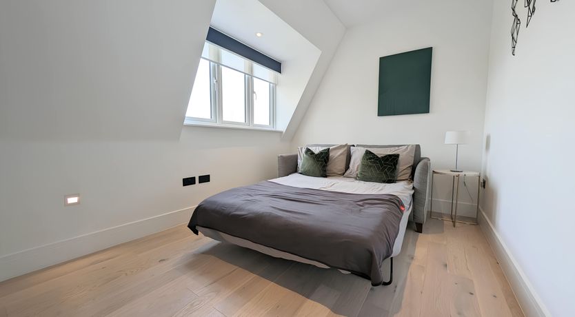 Photo of Sleek & Sharp