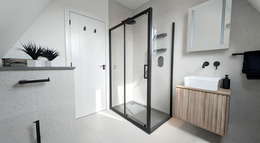 Photo of Sleek & Sharp