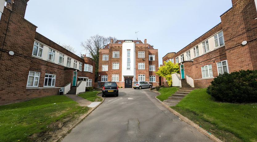 Photo of Sleek & Sharp