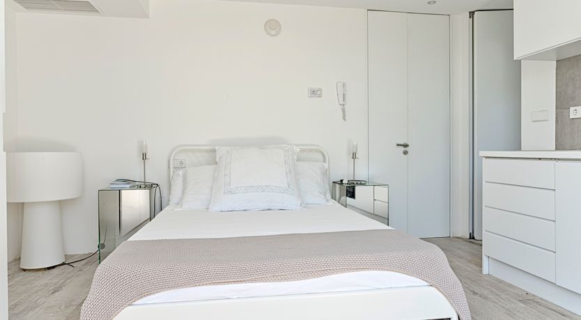 Photo of Shimmer & Sunlight