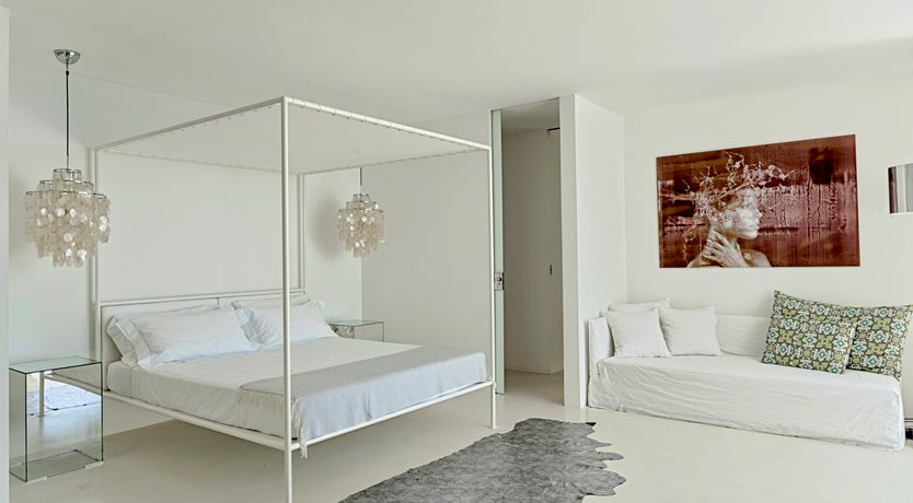 Photo of Shimmer & Sunlight