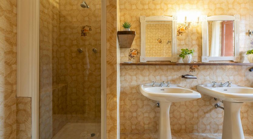 Photo of Umbrian Stone