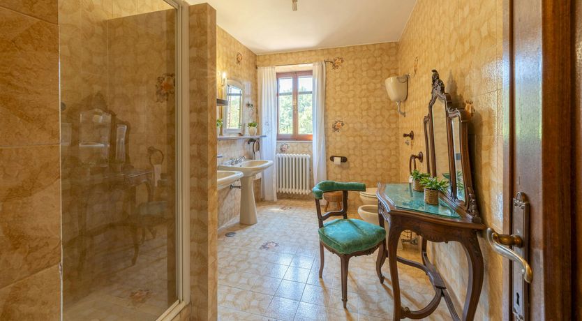 Photo of Umbrian Stone