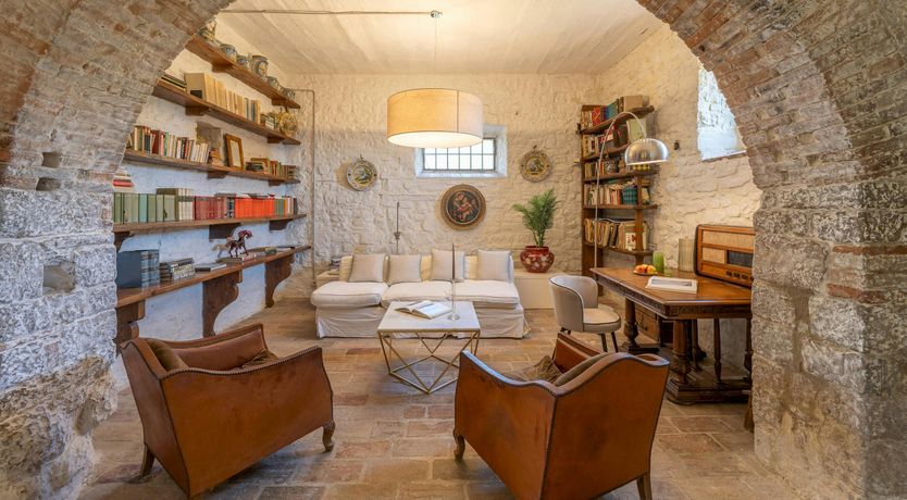 Photo of Umbrian Stone