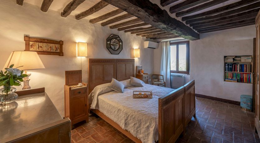 Photo of Umbrian Stone