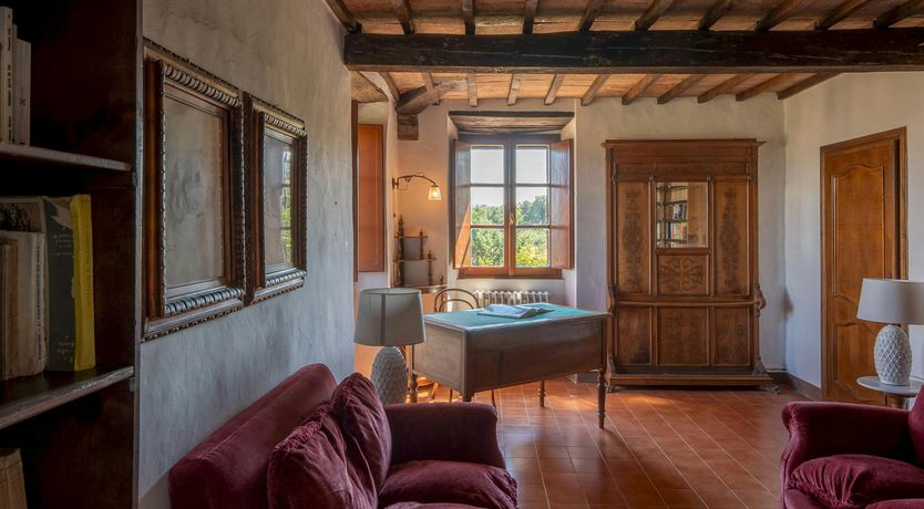 Photo of Umbrian Stone