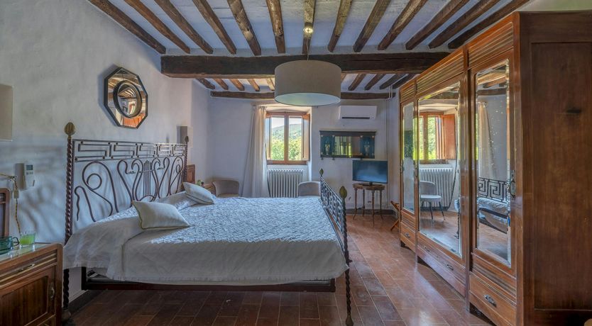 Photo of Umbrian Stone