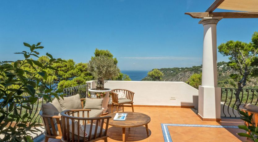 Photo of Capri Colours