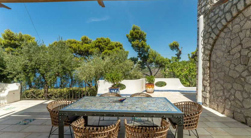 Photo of Capri Colours