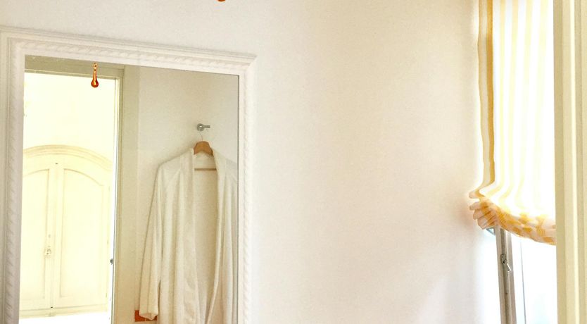 Photo of Capri Colours