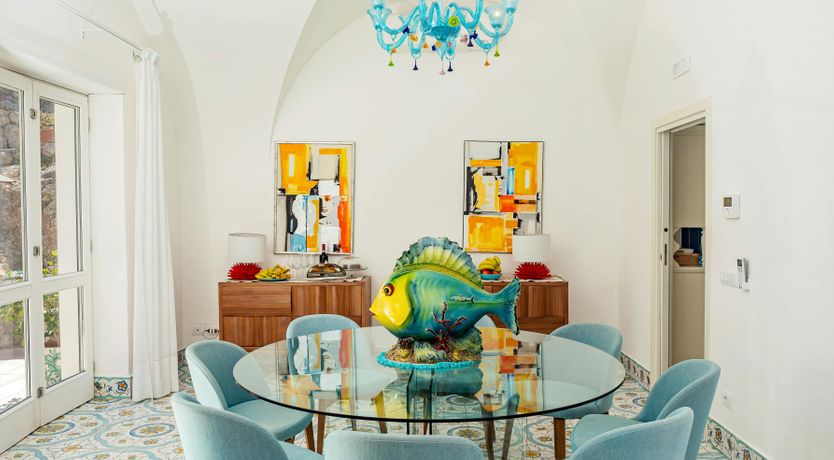 Photo of Capri Colours