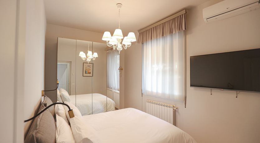 Photo of Florentine Modern