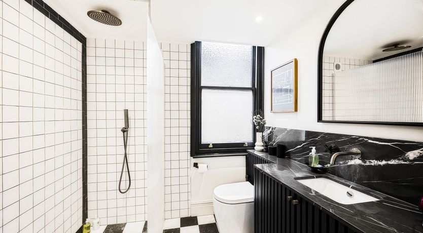 Photo of Bloomsbury Breeze