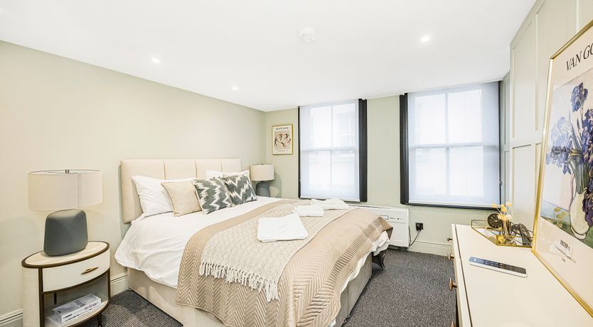 Photo of Bloomsbury Breeze