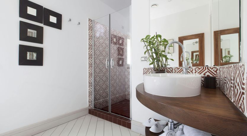 Photo of The Italian Pearl