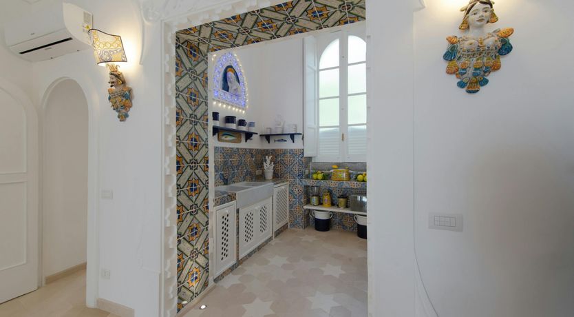 Photo of Majolica Magic