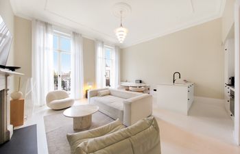 Westbourne Alabaster Holiday Home