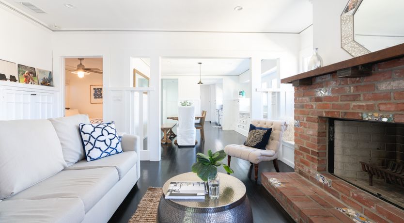 Photo of Sittin' Pretty