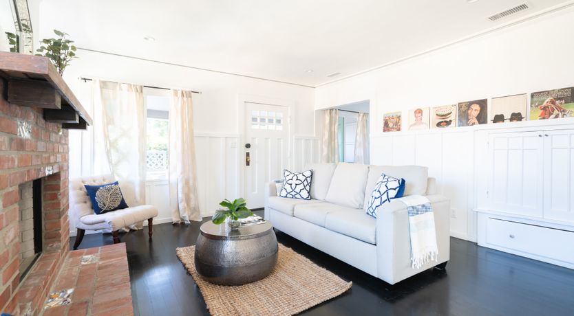 Photo of Sittin' Pretty