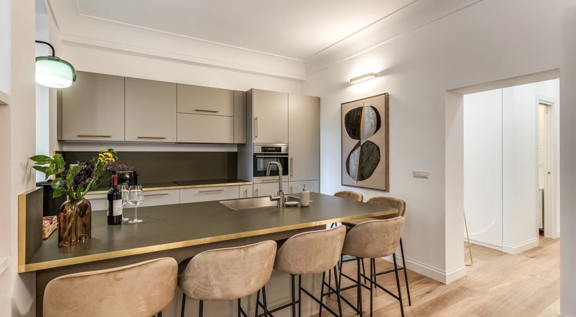 Photo of Roman Paradise