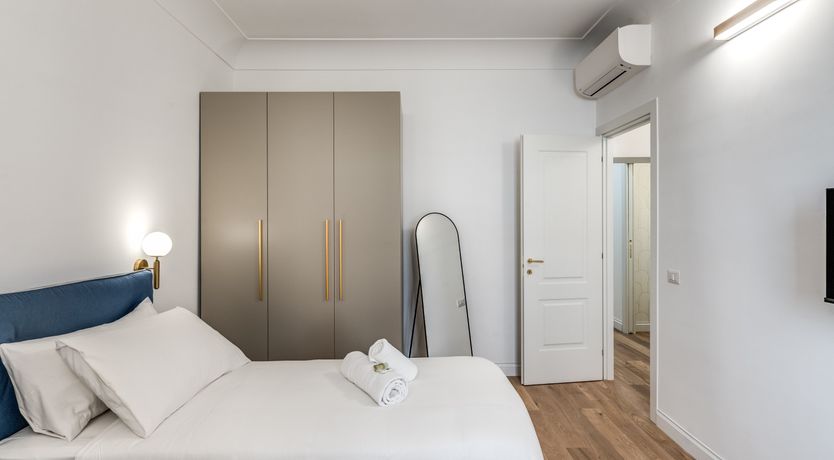 Photo of Roman Paradise