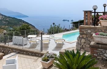 The Amalfi Coast Retreat Holiday Home